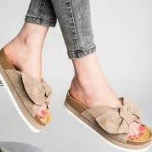 JEFFREY CAMPBELL NWT Rotuma Sandal